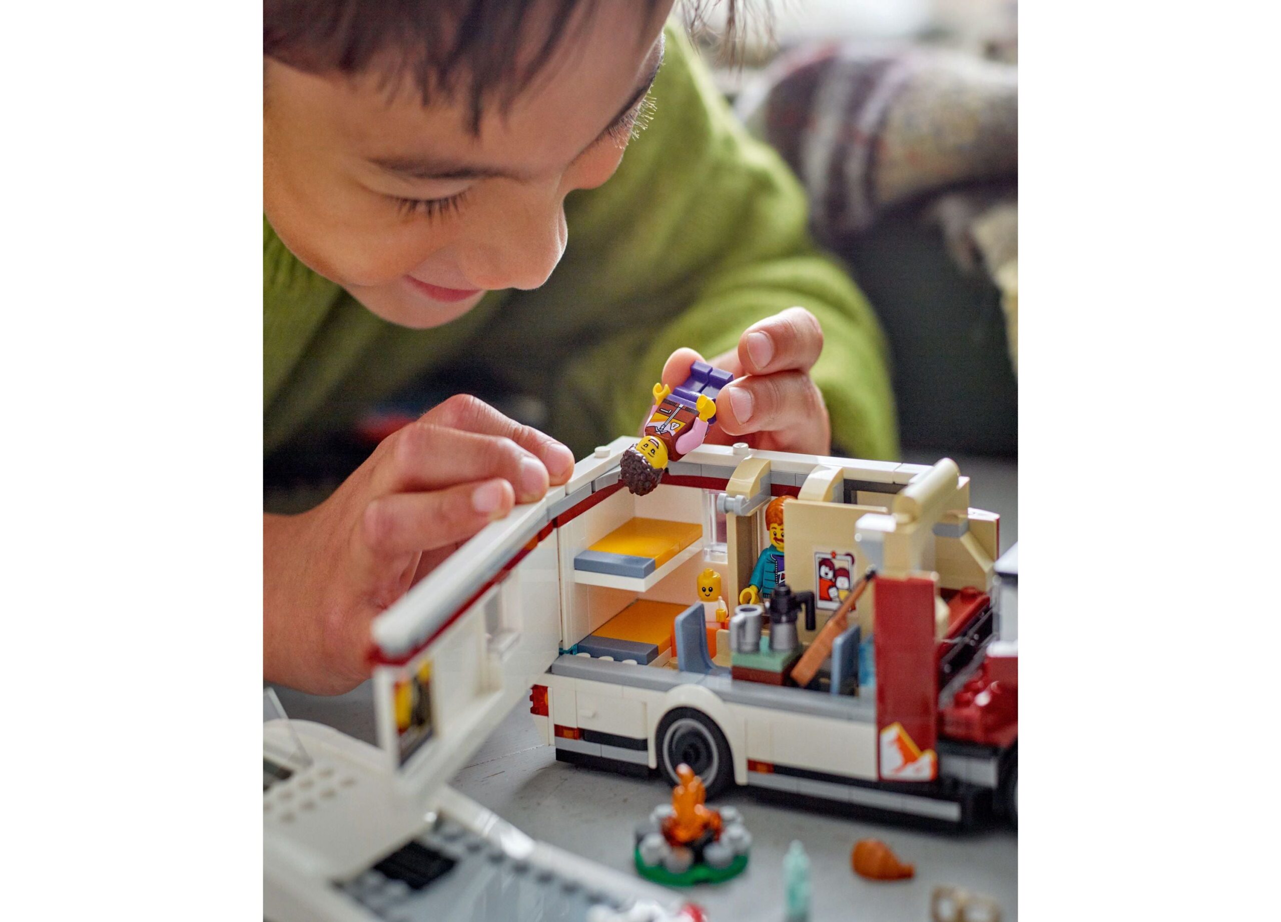 LEGO City Holiday Adventure Camper Van 385-Piece Building Set 60454 - Image 2